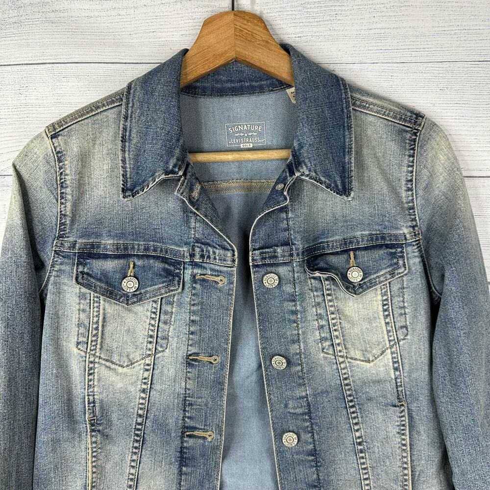 Levis Signature Womens size Small Gold Classic Trucker Denim Jacket - Picture 3 of 10